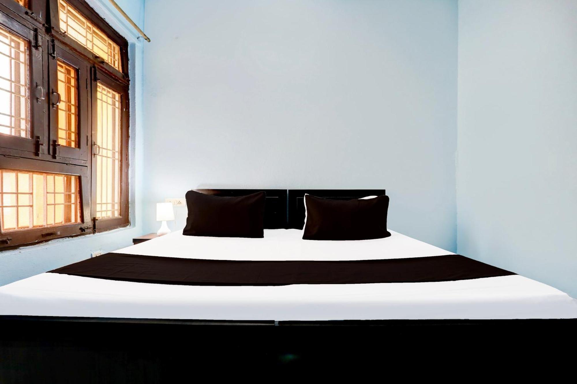 Spot On New Diamond Guest House Rudrapur Dış mekan fotoğraf